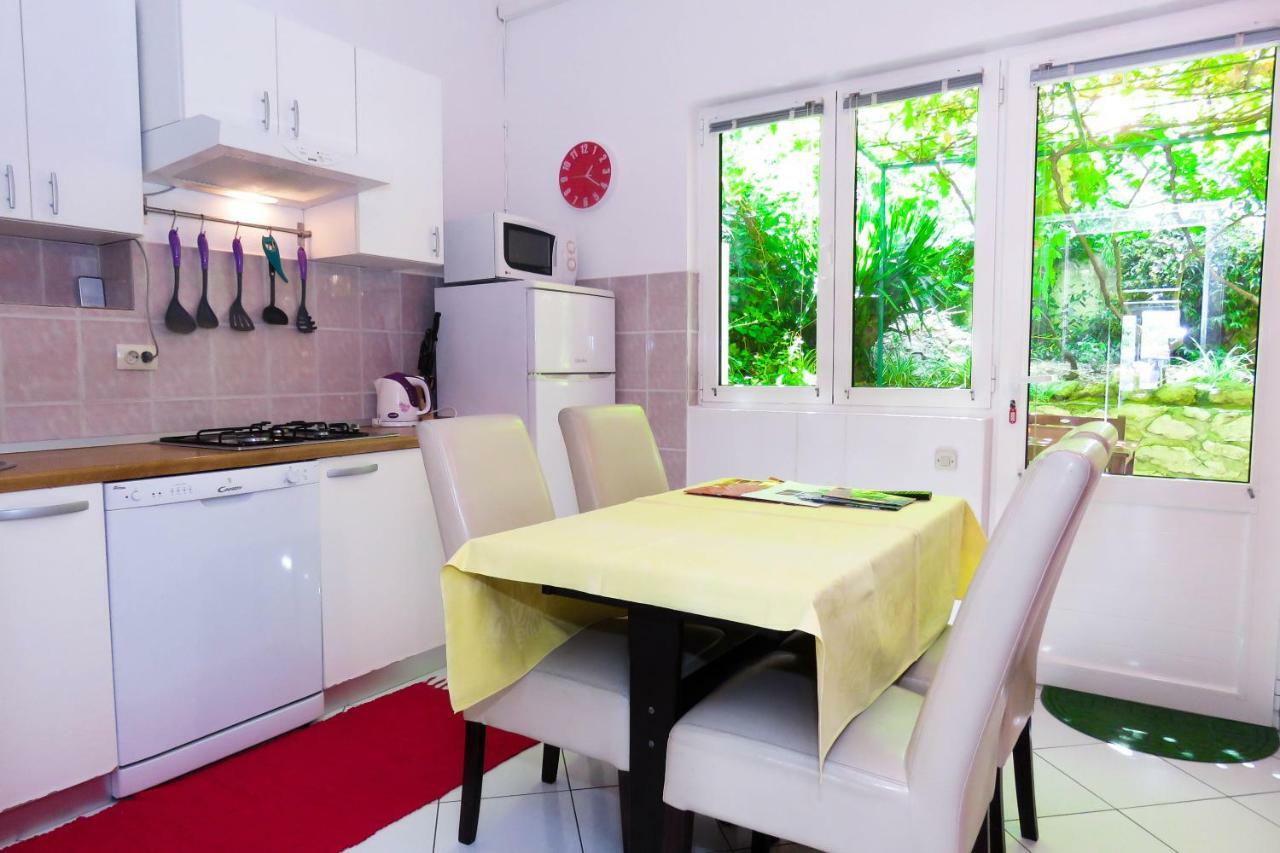 Apartments Anica & Gabriela Makarska Exterior foto